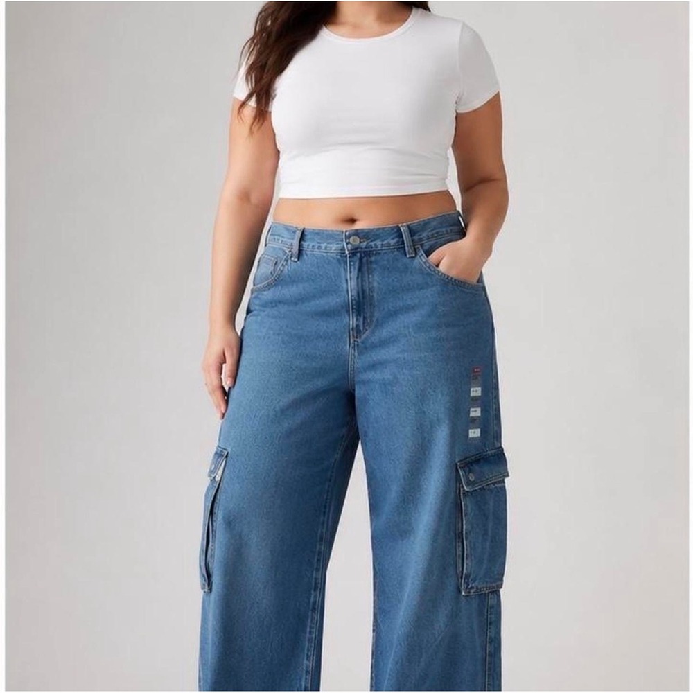 Levis Superlow Cargo Jeans Womens 32x32 Medium Wash Blue Baggy Straight Leg NEW